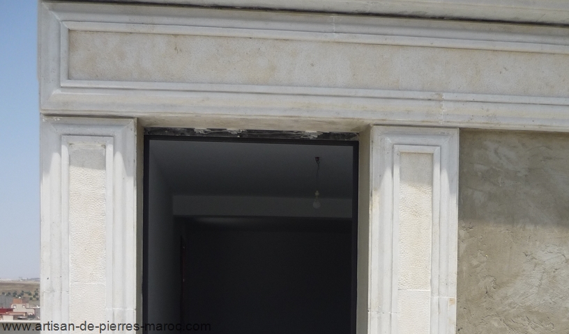 Encadrement de porte en pierre